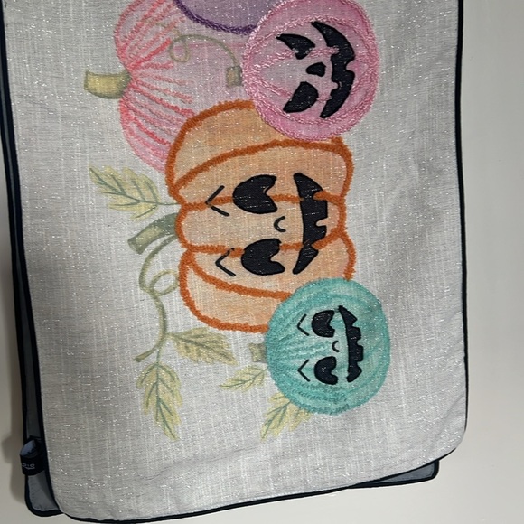 Max Studio Home Halloween Multicolor Embroidered Pumpkin Table Runner NWT - Picture 5 of 8